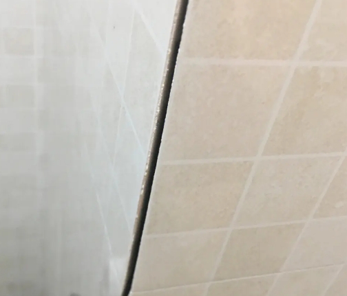 常州瓷砖空鼓维修公司分享阳台瓷砖脱落的修复过程可以分为以下几个步骤
